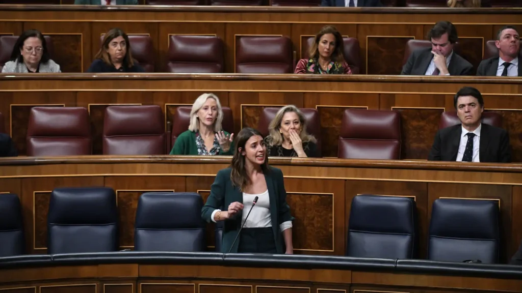 Controversia en la Política Española: Acusaciones y Respuestas entre Partidos