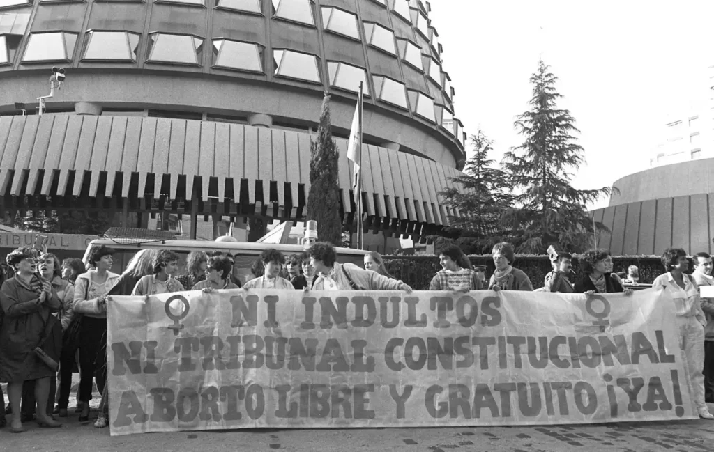 El Gobierno de España y la Garantía del Derecho al Aborto: Un Llamado a las Comunidades Autónomas
