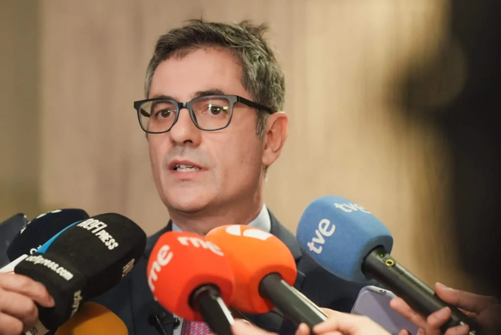 El Ministro Bolaños y la Risa de los Jueces: Un Encuentro Inesperado
