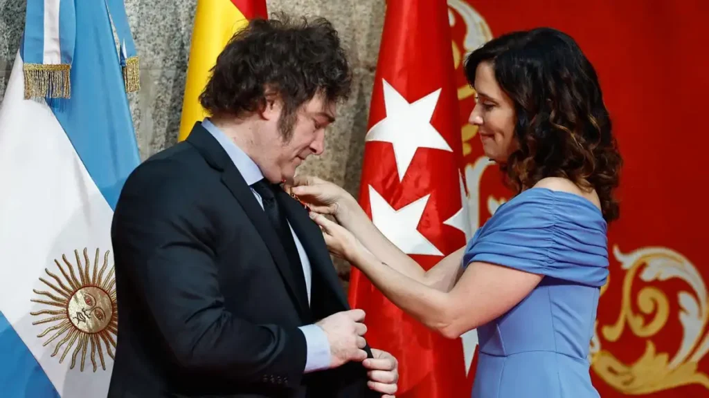 Encuentro entre Ayuso y Milei: Un análisis de la política internacional y sus implicaciones