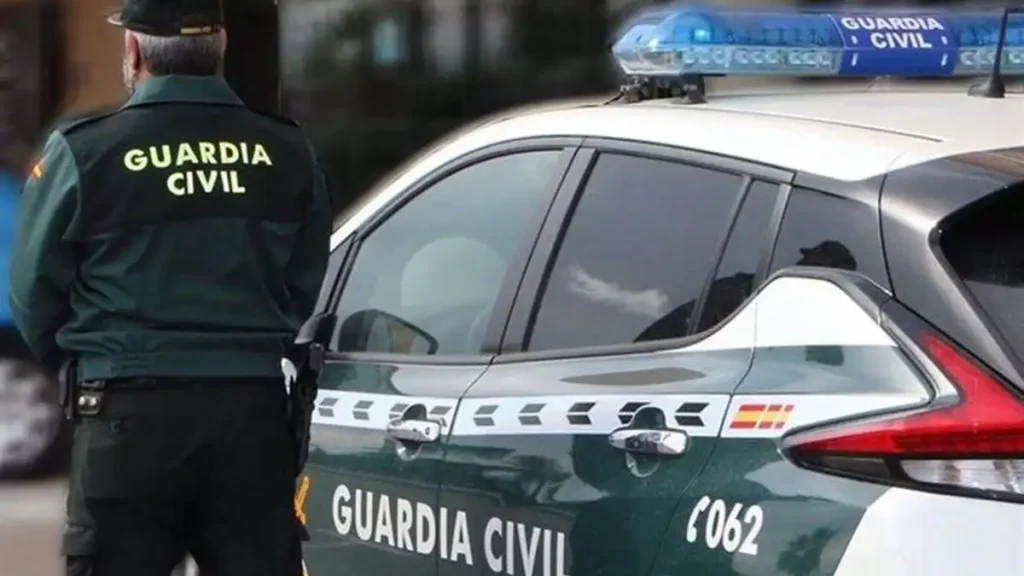 Escándalo en Torrevieja: Guardia Civil Sancionado por Altercado en Discoteca