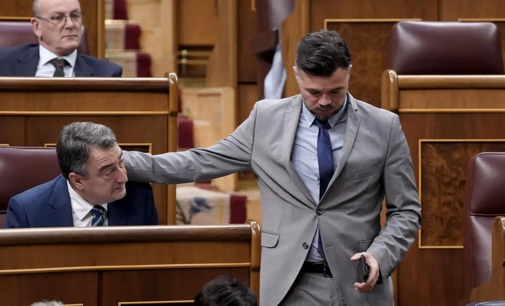 La Encrucijada Política en España: Reflexiones de Aitor Esteban sobre el Futuro del Gobierno