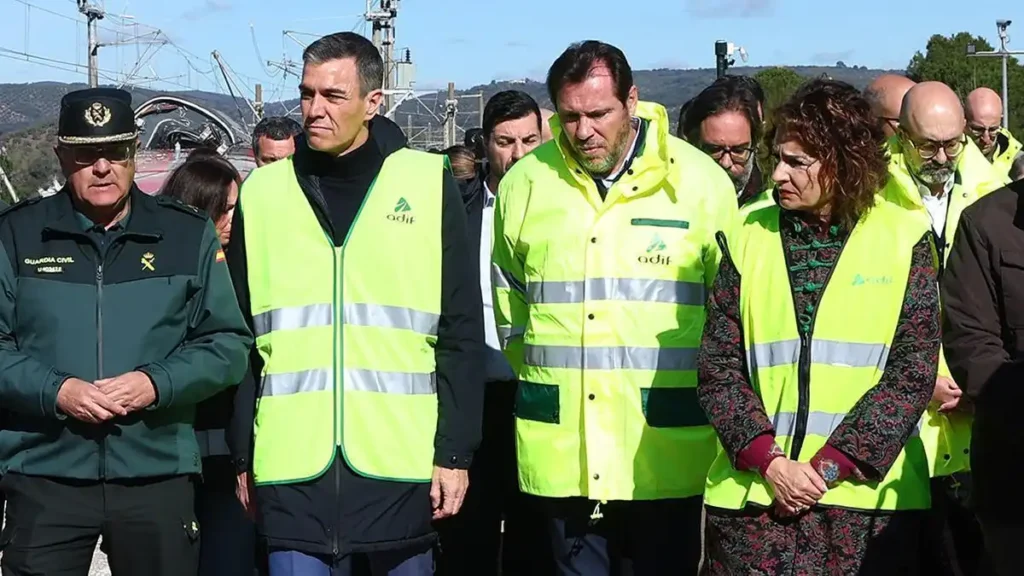 La Respuesta del Gobierno Español ante el Accidente de Adamuz: Un Análisis Detallado