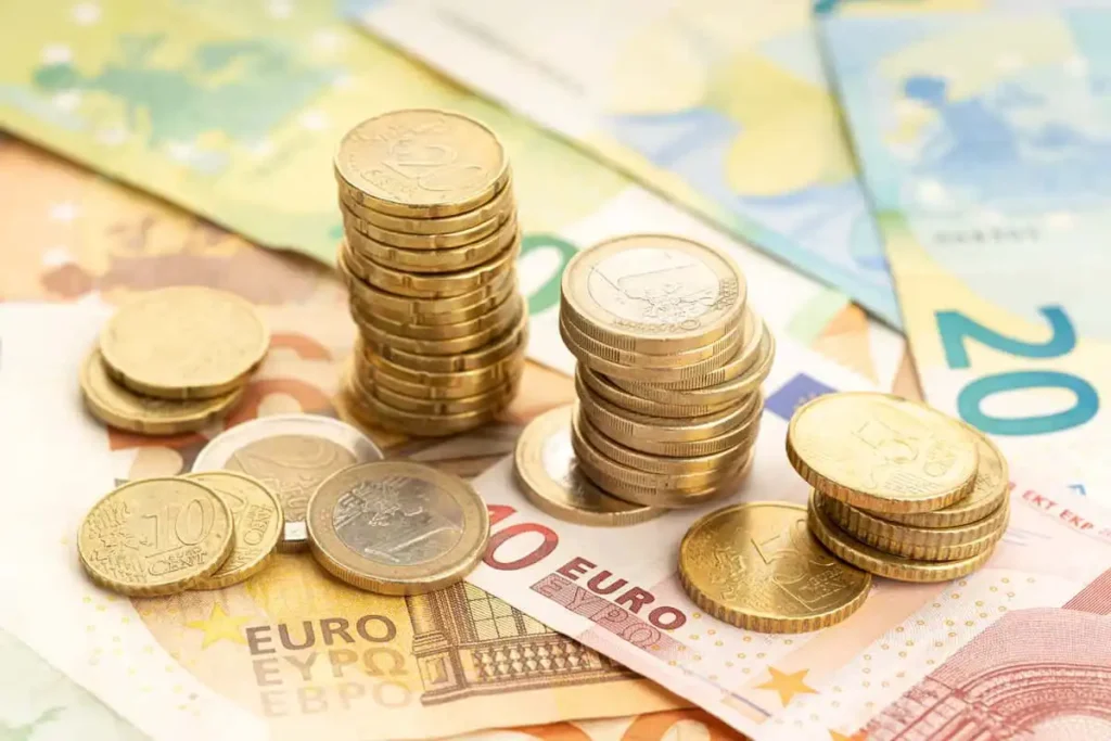 Propuesta de Aumento del Salario Mínimo: Un Debate Crucial para el Futuro Económico de España